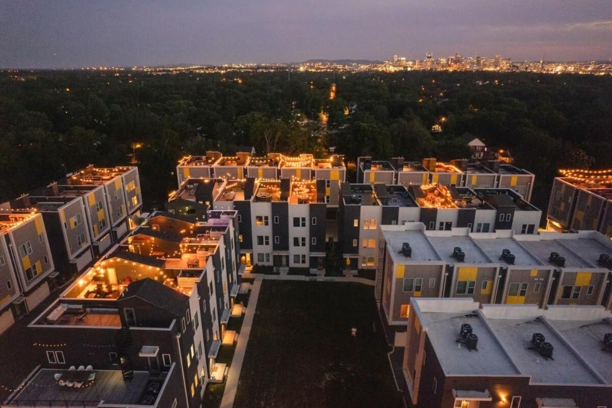 Carrie Underwood's East Side Rooftop Game * Nashville