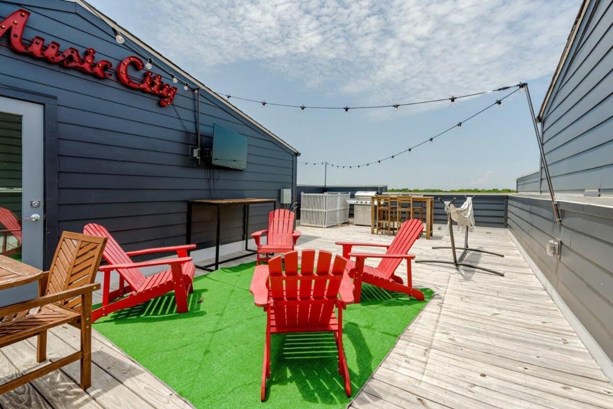 Carrie Underwood's East Side Rooftop Game Holiday home