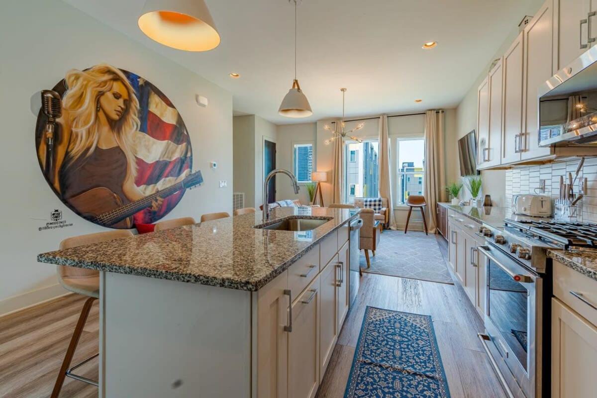 Holiday home Carrie Underwood's East Side Rooftop Game