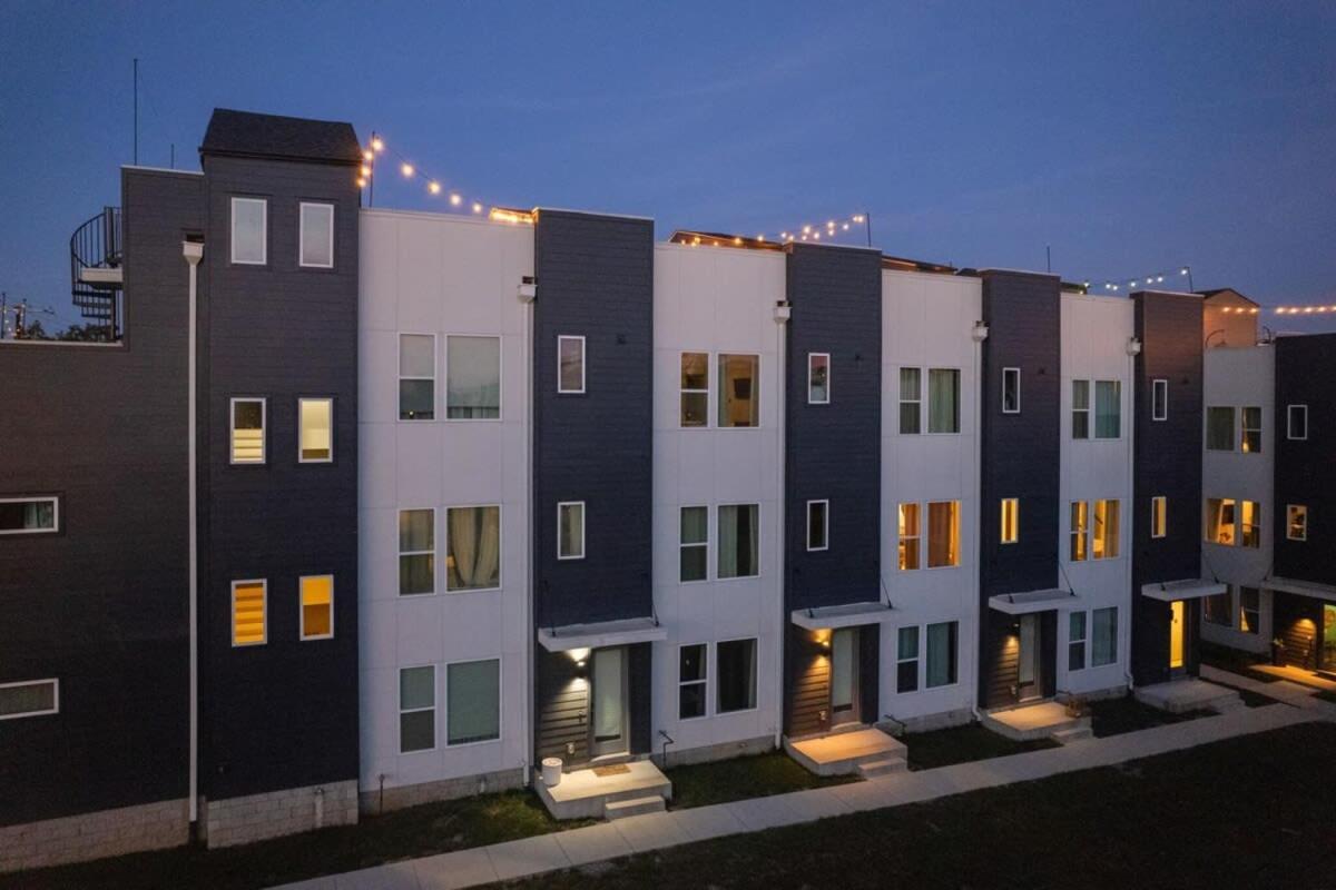 Holiday home Carrie Underwood's East Side Rooftop Game